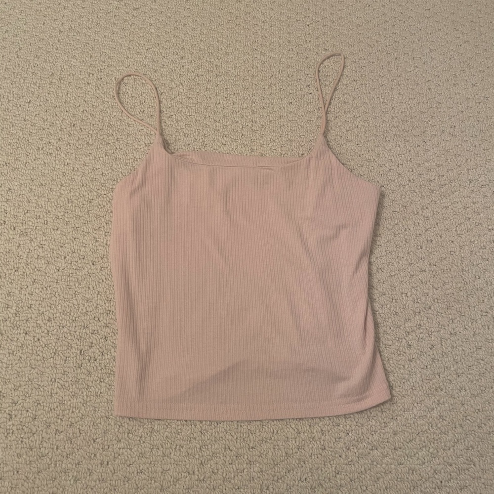 pink tank top